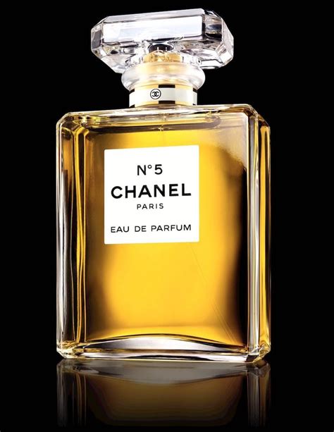 L’histoire du Parfum Chanel N°5 .